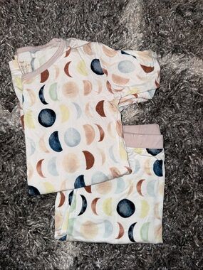 Little Sleepies size 12/14 unisex 
Kids Pajamas - Moon Phase short set
